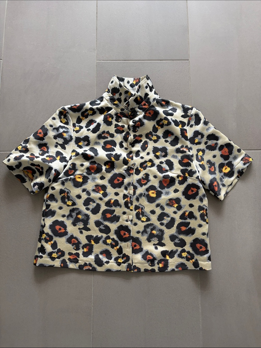 Topshop Short-Sleeve Leopard Print Button-Down Shirt/short sleeve jacket